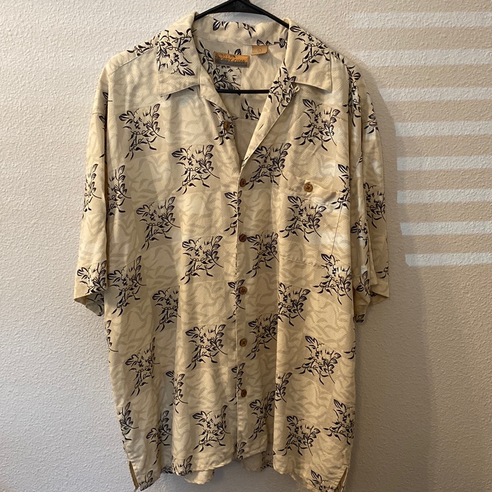 Bobby Chan floral button down size large